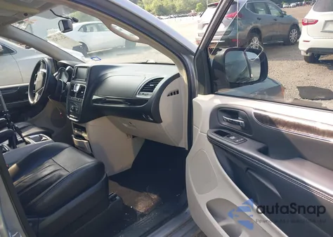 2014 Chrysler Town & Country Touring z USA, uszkodzony, nr VIN 2C4RC1BG4ER453811